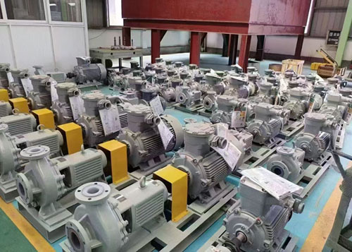 La différence entre les pompes à entraînement magnétique et les pompes centrifuges